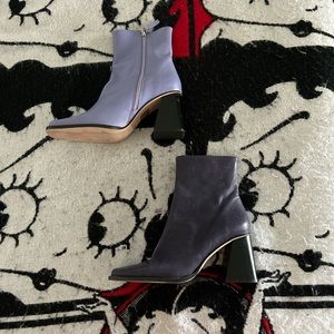 💜ALOHAS South Bicolor Lilac boots, Size EU 41, fits like a US 10💜